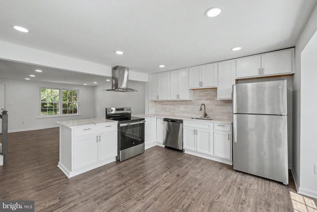 13803 LAURA RATCLIFF CT, Centreville, VA 20121