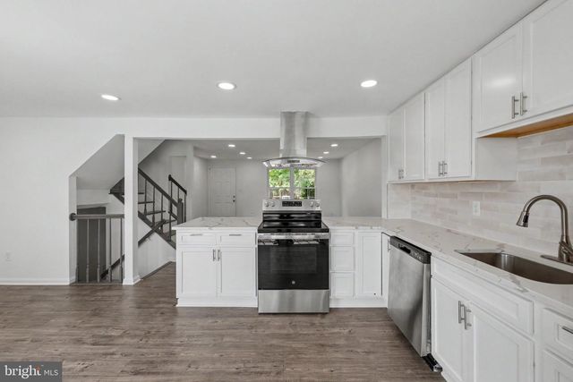 13803 LAURA RATCLIFF CT, Centreville, VA 20121