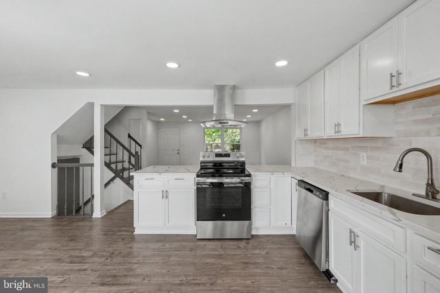 13803 LAURA RATCLIFF CT, Centreville, VA 20121