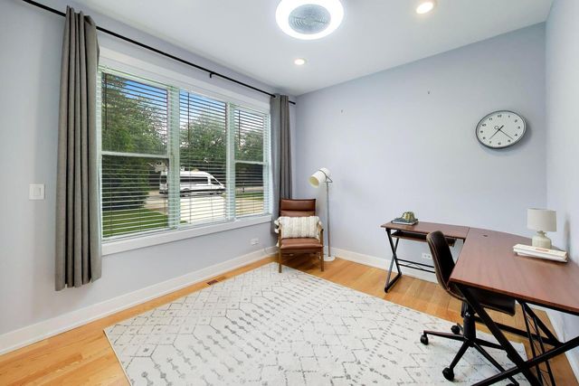 2311 N Arlington Heights Road, Arlington Heights, IL 60004