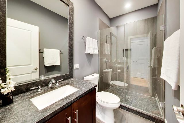 2311 N Arlington Heights Road, Arlington Heights, IL 60004