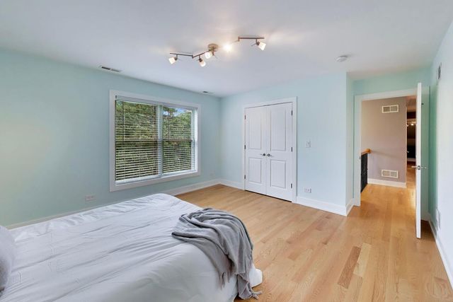 2311 N Arlington Heights Road, Arlington Heights, IL 60004