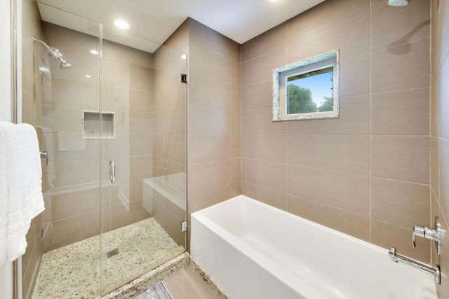 2311 N Arlington Heights Road, Arlington Heights, IL 60004