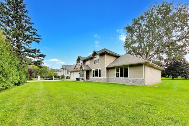 2311 N Arlington Heights Road, Arlington Heights, IL 60004