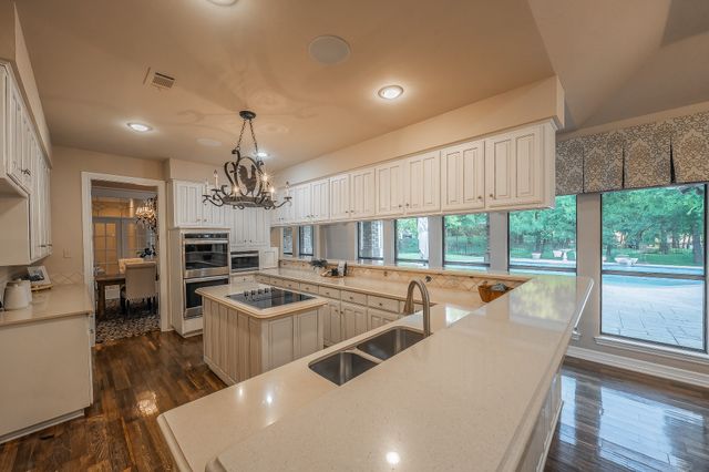 2908 Oak Trail Court, Dalworthington Gardens, TX 76016