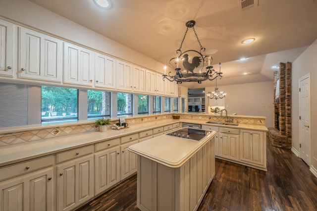 2908 Oak Trail Court, Dalworthington Gardens, TX 76016