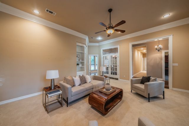 2908 Oak Trail Court, Dalworthington Gardens, TX 76016