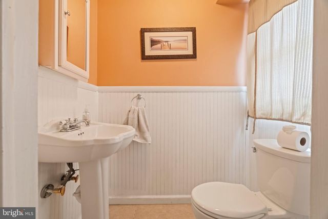 407 IVYSTONE LANE, Cinnaminson, NJ 08077