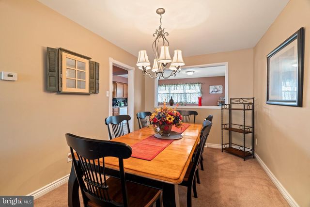 407 IVYSTONE LANE, Cinnaminson, NJ 08077