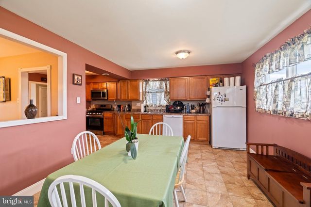 407 IVYSTONE LANE, Cinnaminson, NJ 08077
