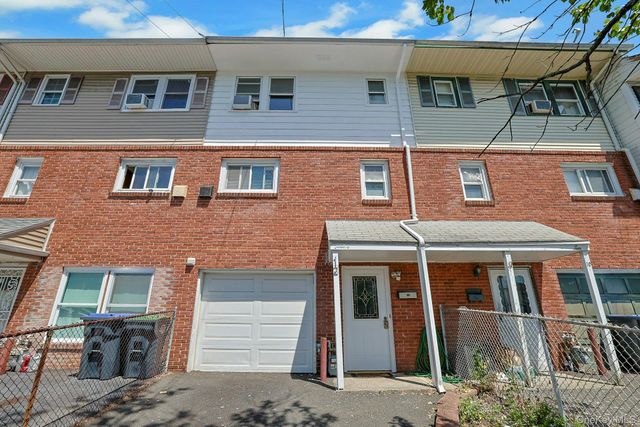 12 Farley Drive, West Haverstraw, NY 10993