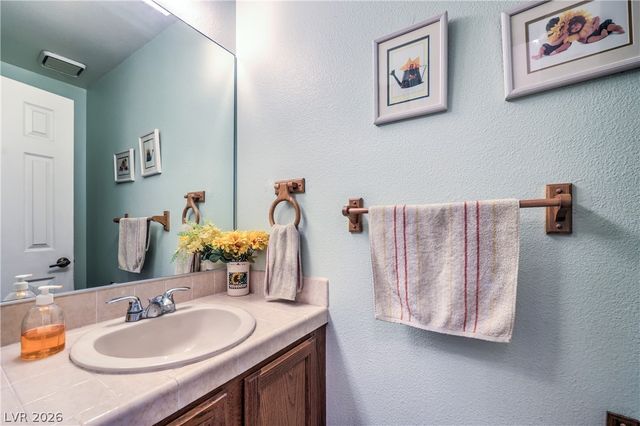 3901 Courtside Lane, Las Vegas, NV 89108