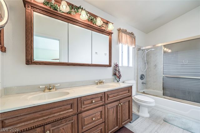 3901 Courtside Lane, Las Vegas, NV 89108