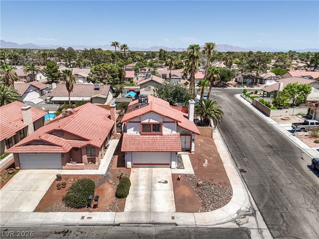 3901 Courtside Lane, Las Vegas, NV 89108