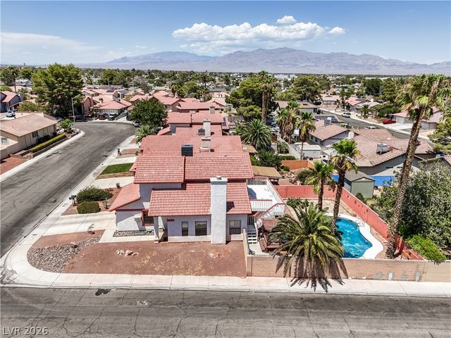 3901 Courtside Lane, Las Vegas, NV 89108