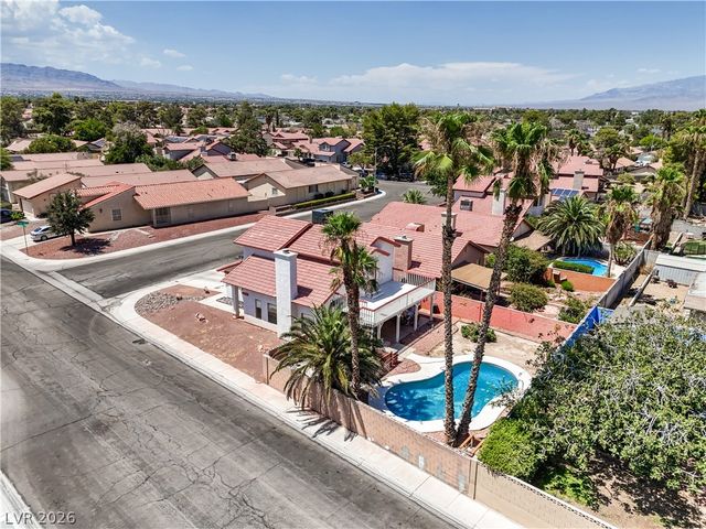 3901 Courtside Lane, Las Vegas, NV 89108