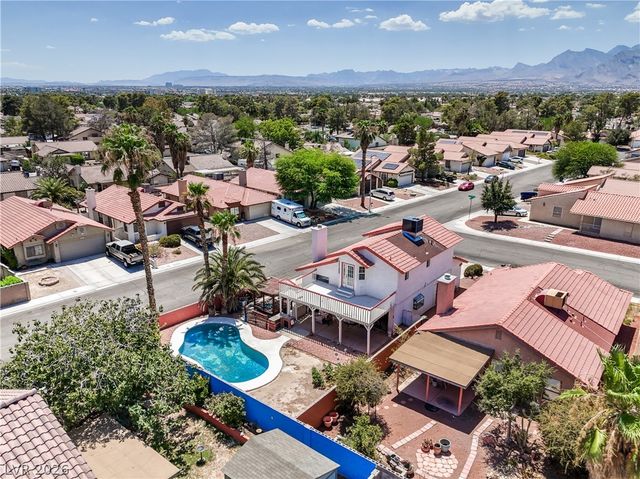 3901 Courtside Lane, Las Vegas, NV 89108