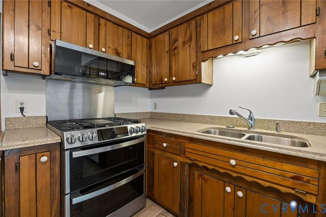 12705 Middlebrook Rd, Chester, VA 23831