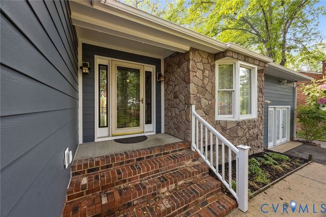 12705 Middlebrook Rd, Chester, VA 23831