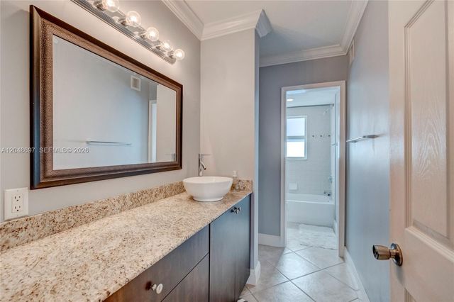 2201 SE 9th Street 108, Pompano Beach, FL 33062