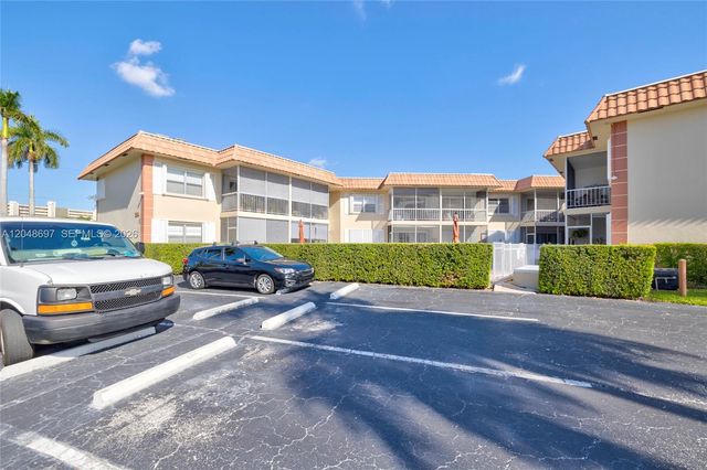 2201 SE 9th Street 108, Pompano Beach, FL 33062