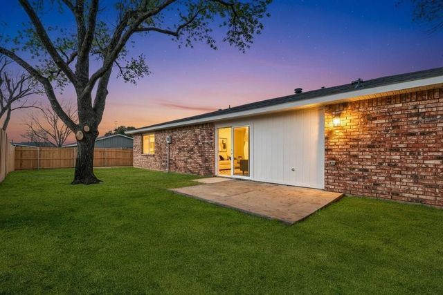 9131 High Plain Lane, Dallas, TX 75249