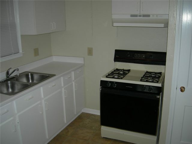 2801 Lawnview St, Corpus Christi, TX 78404