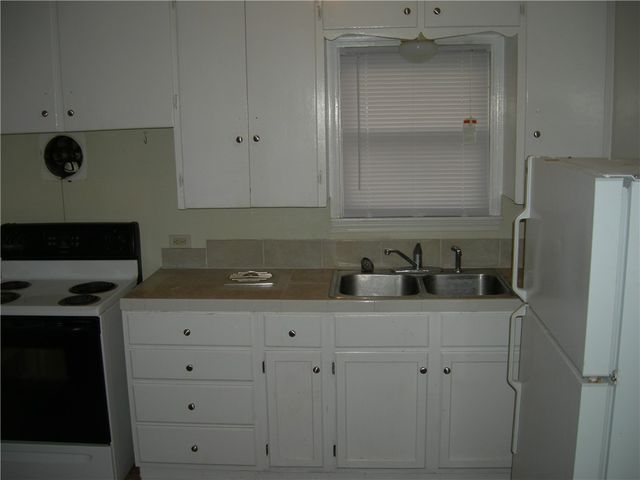 2801 Lawnview St, Corpus Christi, TX 78404