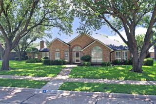 2902 Live Oak Drive, Rowlett, TX 75088