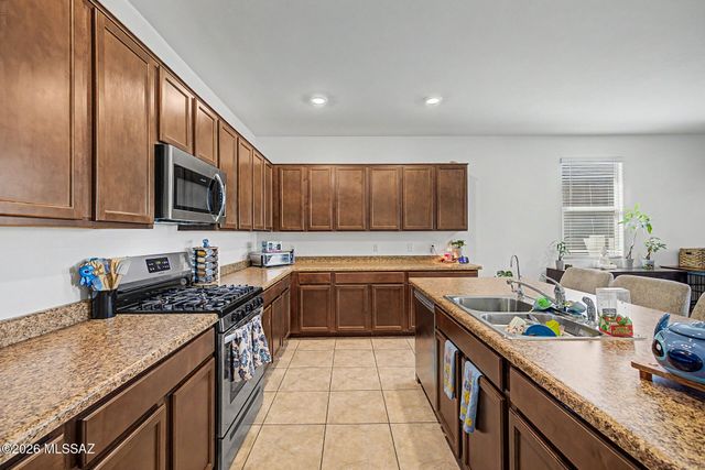 4981 E Wash Overlook Drive, Tucson, AZ 85706