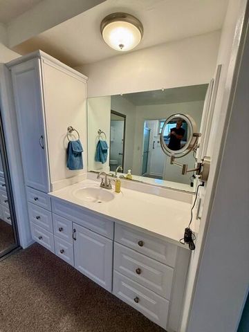 2610 E Tulare Avenue, Visalia, CA 93292