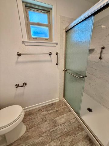 2610 E Tulare Avenue, Visalia, CA 93292