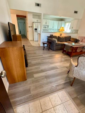 2610 E Tulare Avenue, Visalia, CA 93292