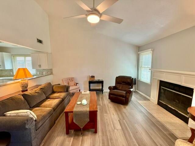 2610 E Tulare Avenue, Visalia, CA 93292