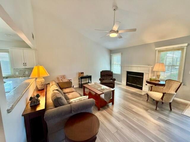 2610 E Tulare Avenue, Visalia, CA 93292