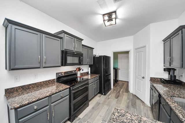 415 Hawks View Drive, La Marque, TX 77568
