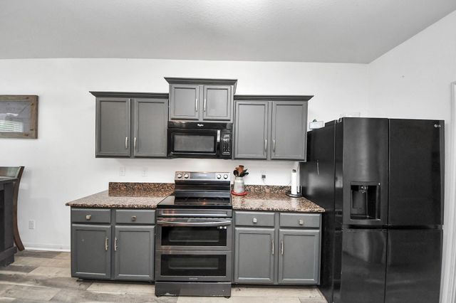 415 Hawks View Drive, La Marque, TX 77568