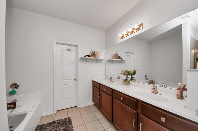 415 Hawks View Drive, La Marque, TX 77568