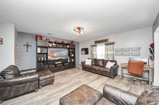415 Hawks View Drive, La Marque, TX 77568