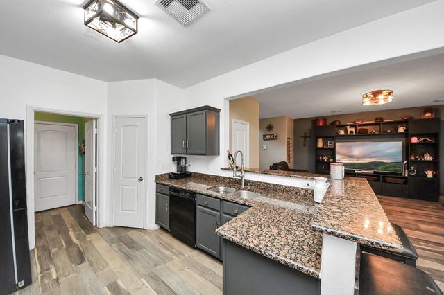 415 Hawks View Drive, La Marque, TX 77568