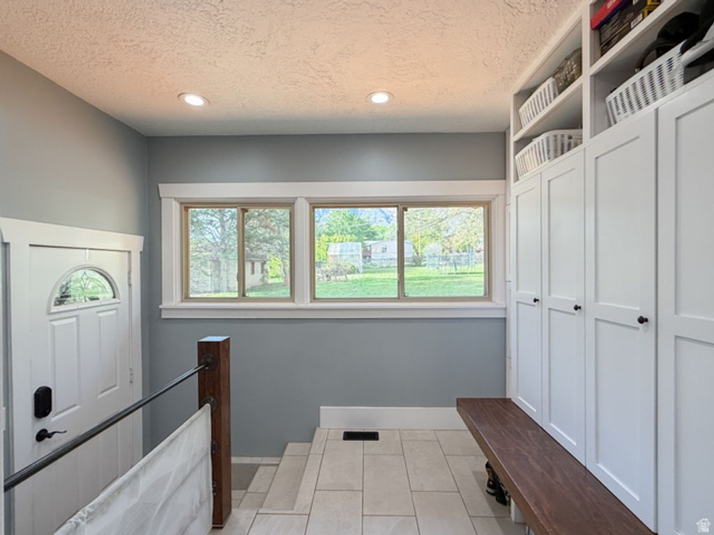 Image 16 of property listing at 684 E 2650 N, North Ogden, UT 84414