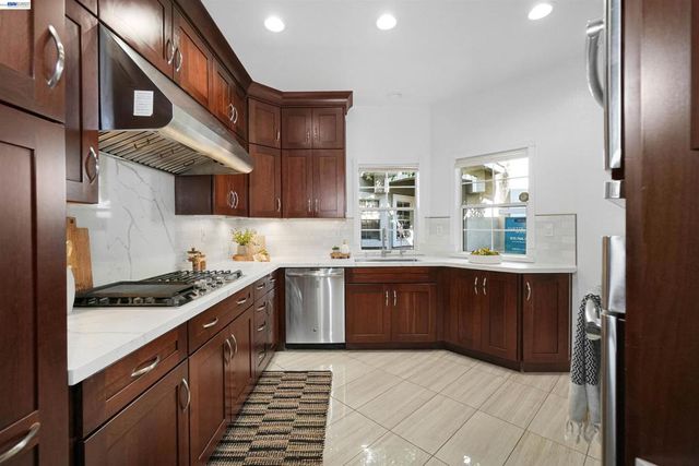 34776 Rumford Ter, Union City, CA 94587