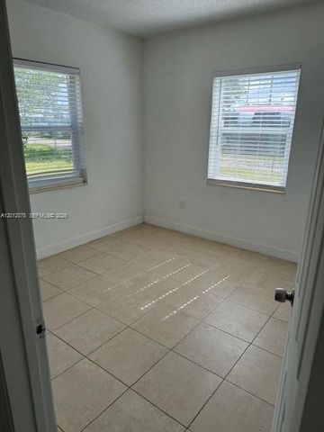 6013 SW 34th St, Miramar, FL 33023