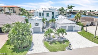 1918 SE 40th ST, Cape Coral, FL 33904