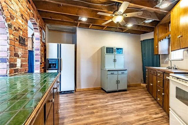 10116 Billabong Drive, Clinton, MO 64735