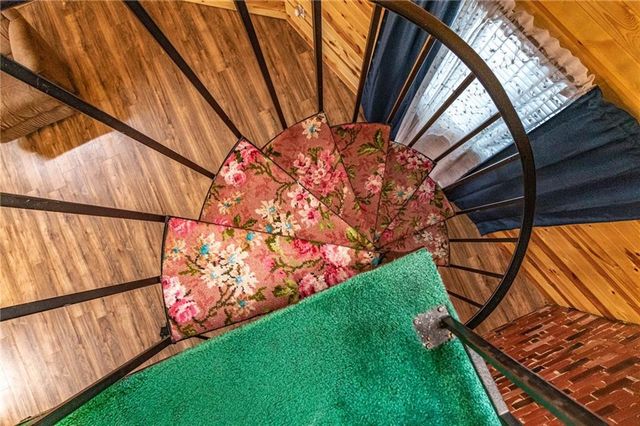 10116 Billabong Drive, Clinton, MO 64735