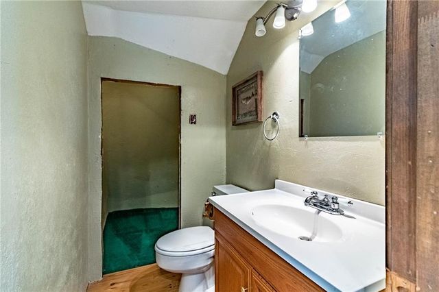 10116 Billabong Drive, Clinton, MO 64735