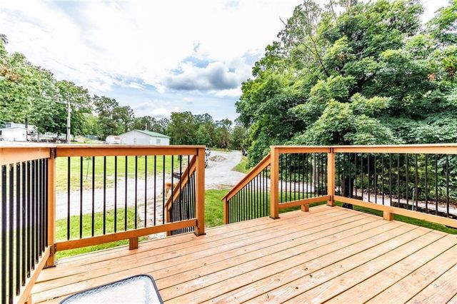 10116 Billabong Drive, Clinton, MO 64735