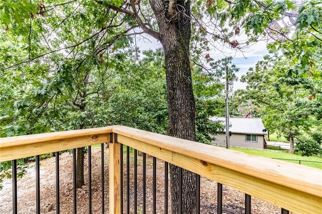 10116 Billabong Drive, Clinton, MO 64735