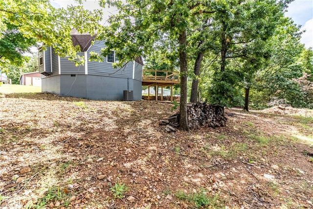 10116 Billabong Drive, Clinton, MO 64735